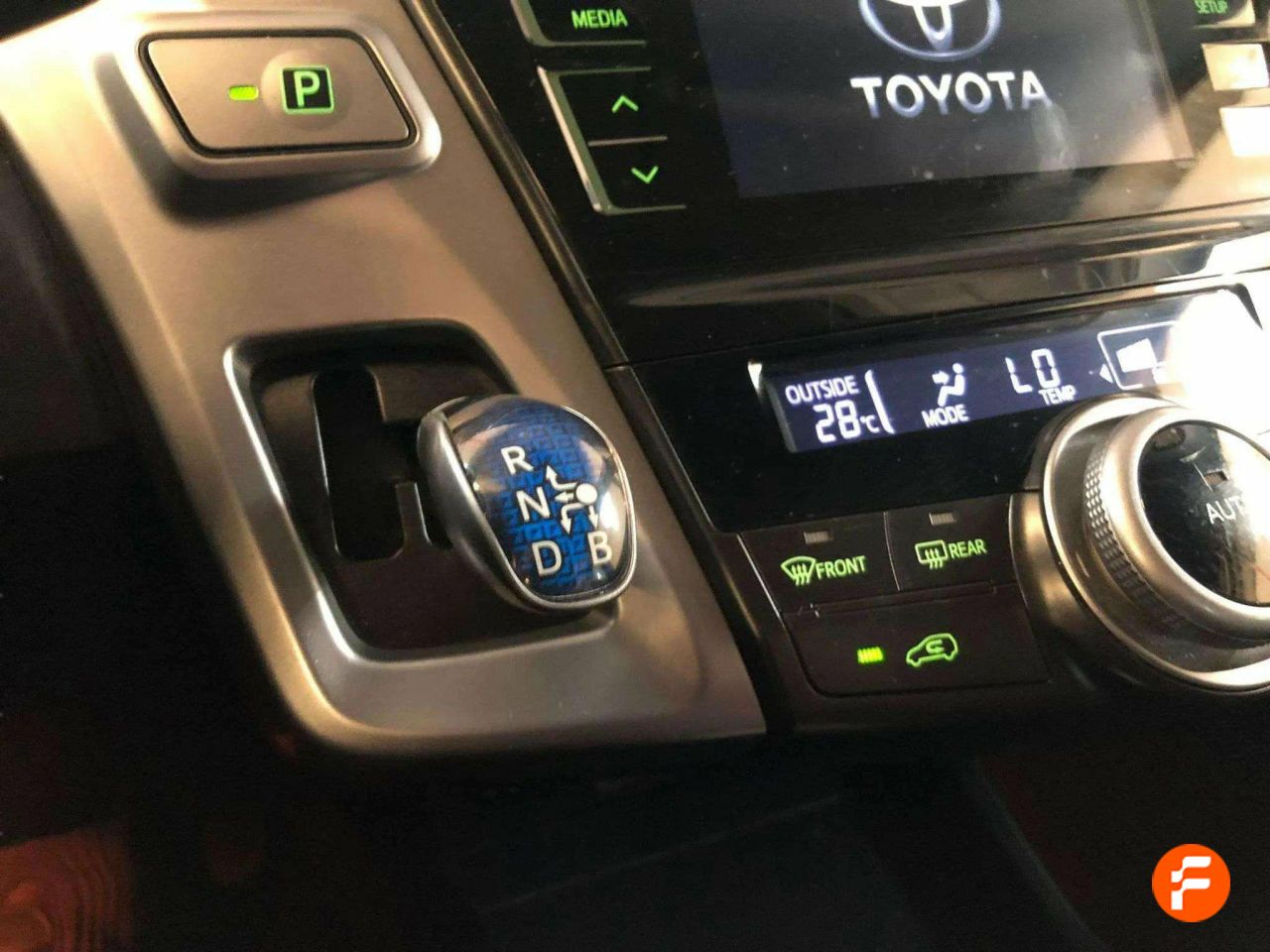 Foto Toyota Prius 8