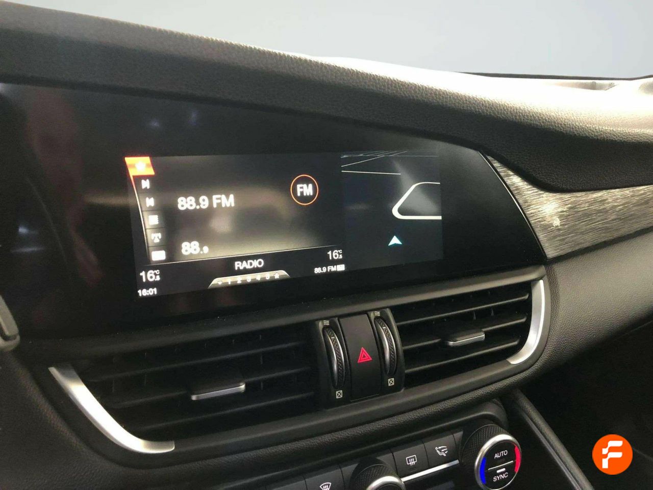 Foto Alfa Romeo Giulia 15