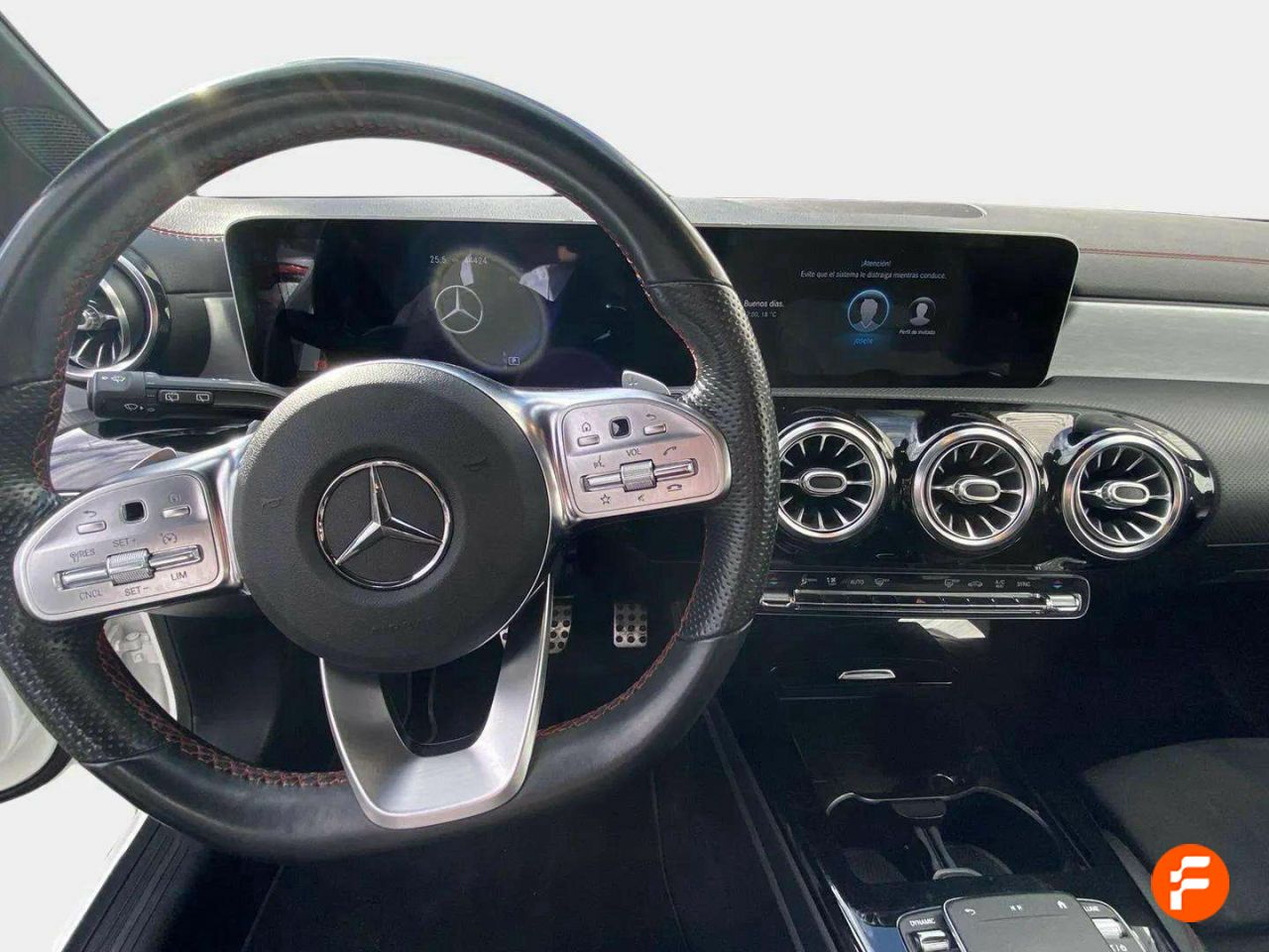 Foto Mercedes-Benz Clase CLA 10