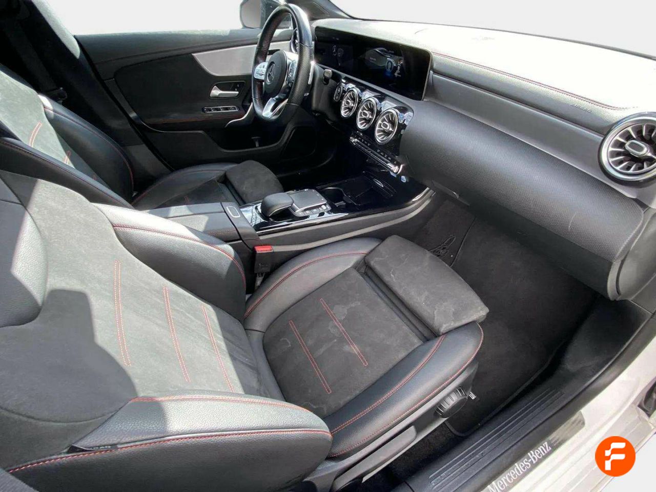 Foto Mercedes-Benz Clase CLA 12