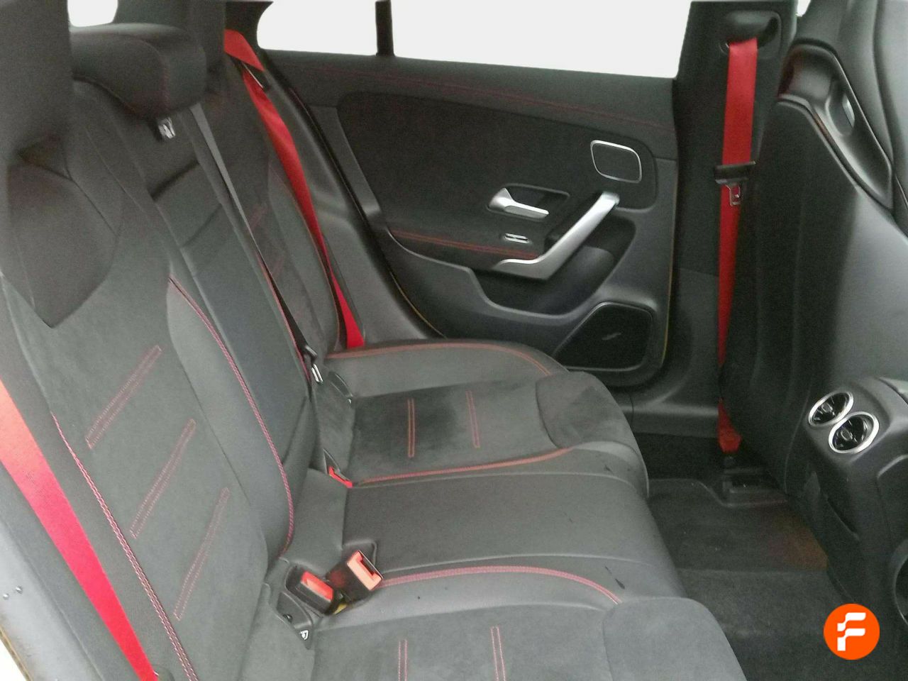 Foto Mercedes-Benz Clase CLA 15