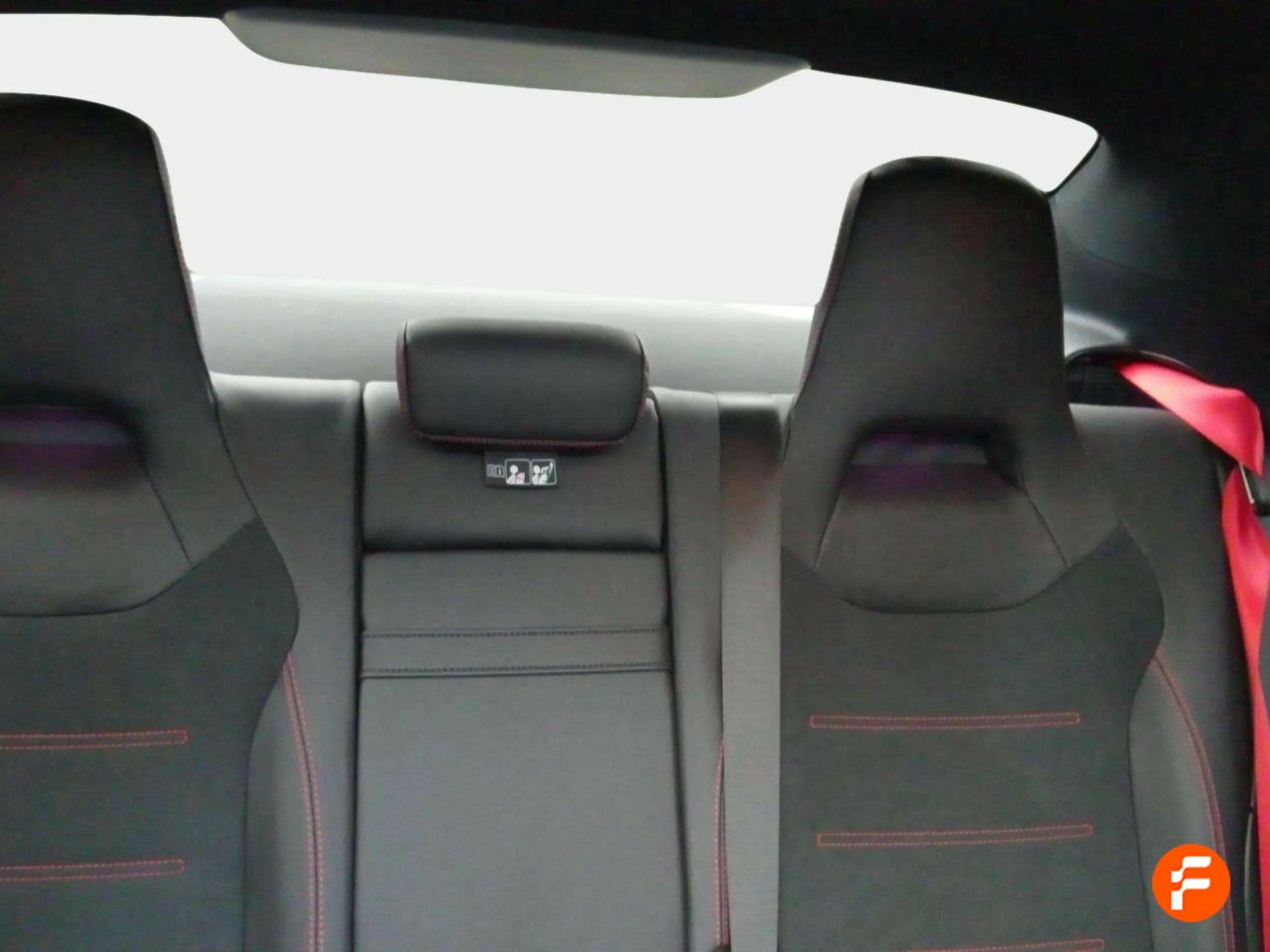 Foto Mercedes-Benz Clase CLA 16