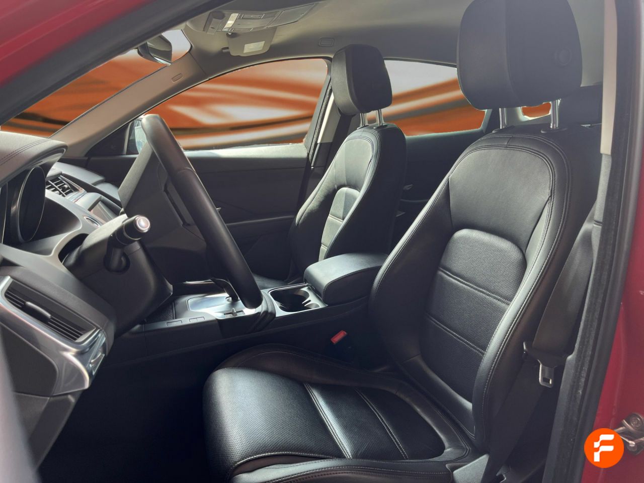Foto Jaguar E-Pace 8