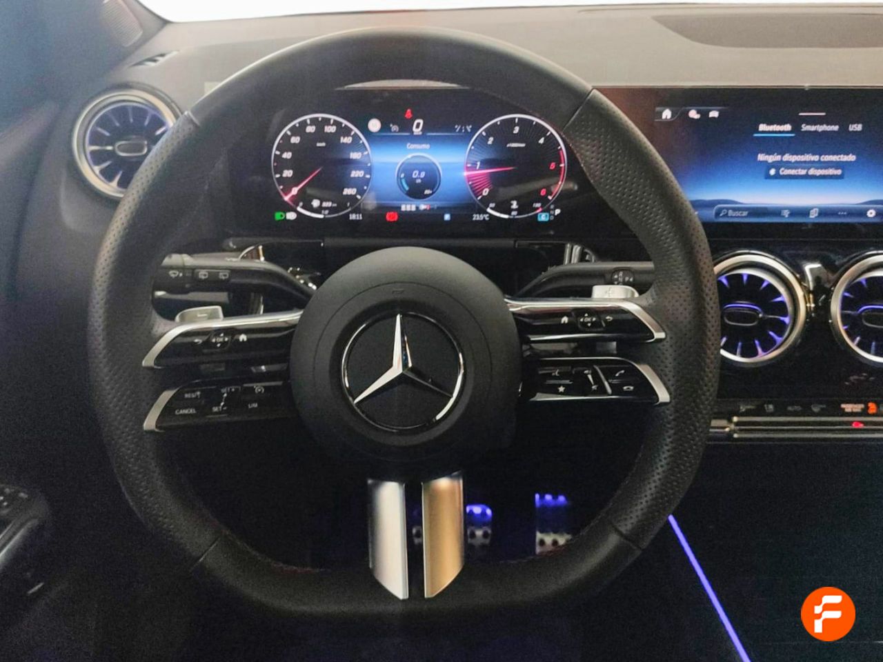 Foto Mercedes-Benz Clase GLA 15