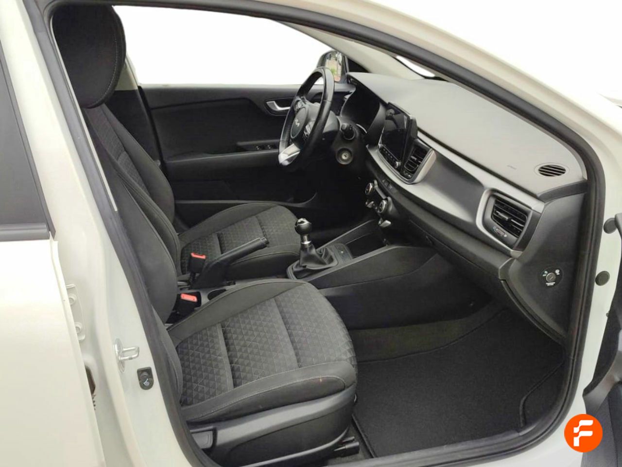 Foto Kia Rio 13