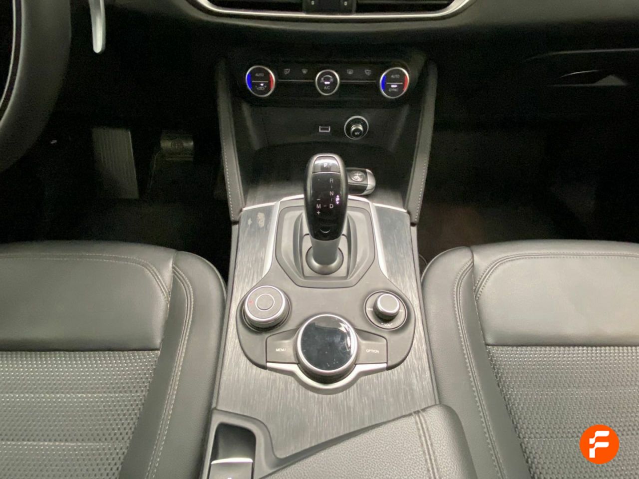 Foto Alfa Romeo Stelvio 20
