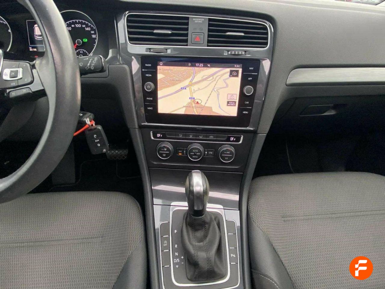 Foto Volkswagen Golf 18