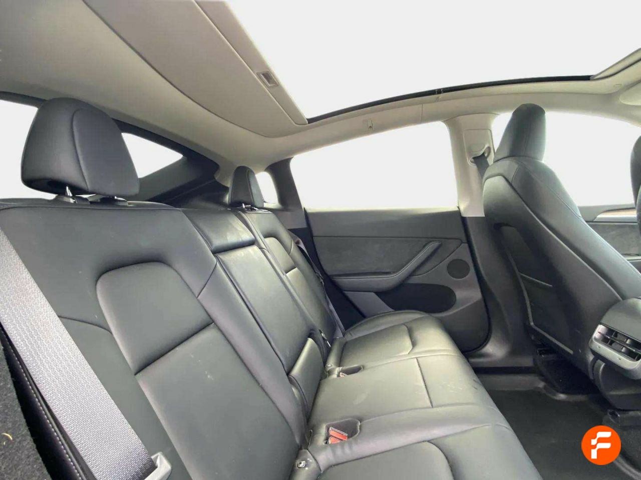 Foto Tesla Model Y 13