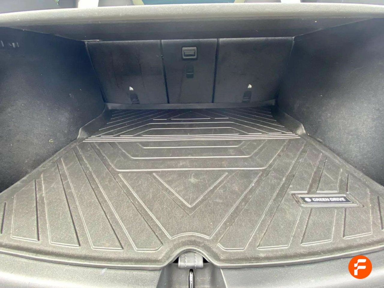 Foto Tesla Model Y 23