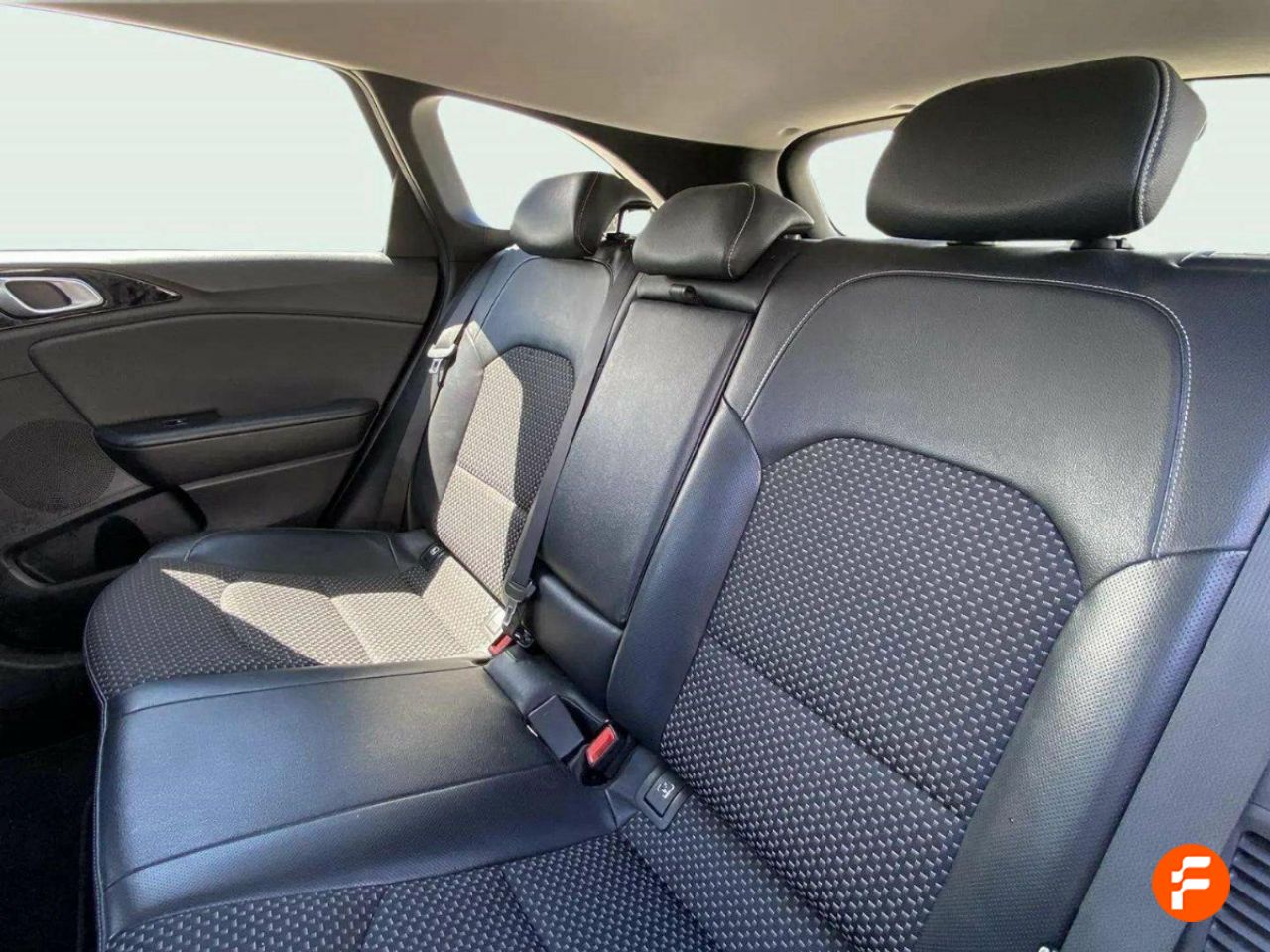 Foto Kia Ceed 12