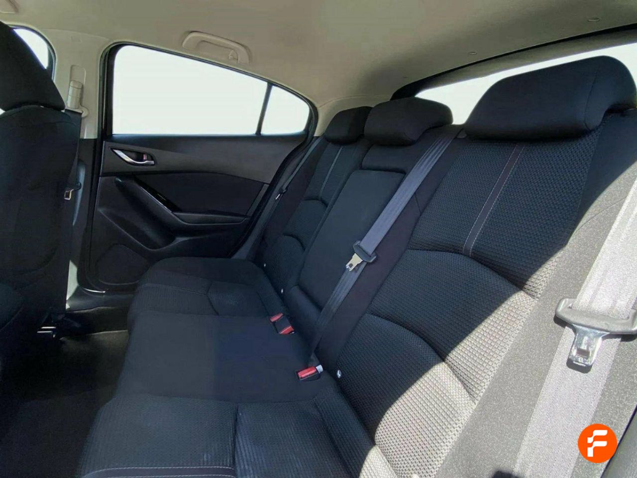 Foto Mazda Mazda3 12