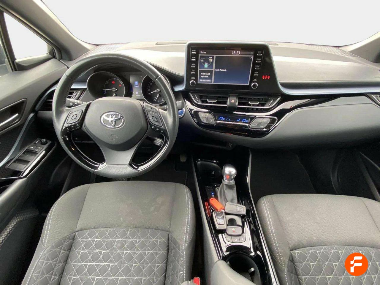 Foto Toyota C-HR 15