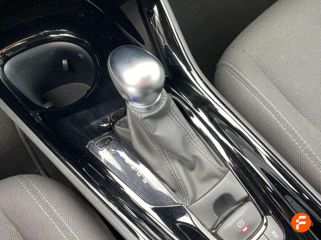 Foto Toyota C-HR 19