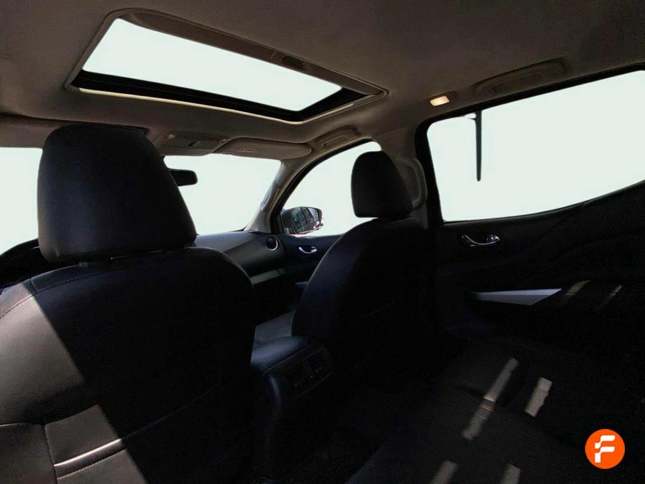 Foto Nissan Navara 14