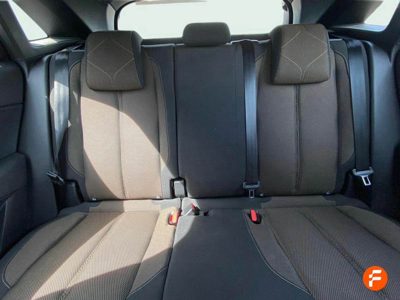 Foto DS Automobiles DS 7 14