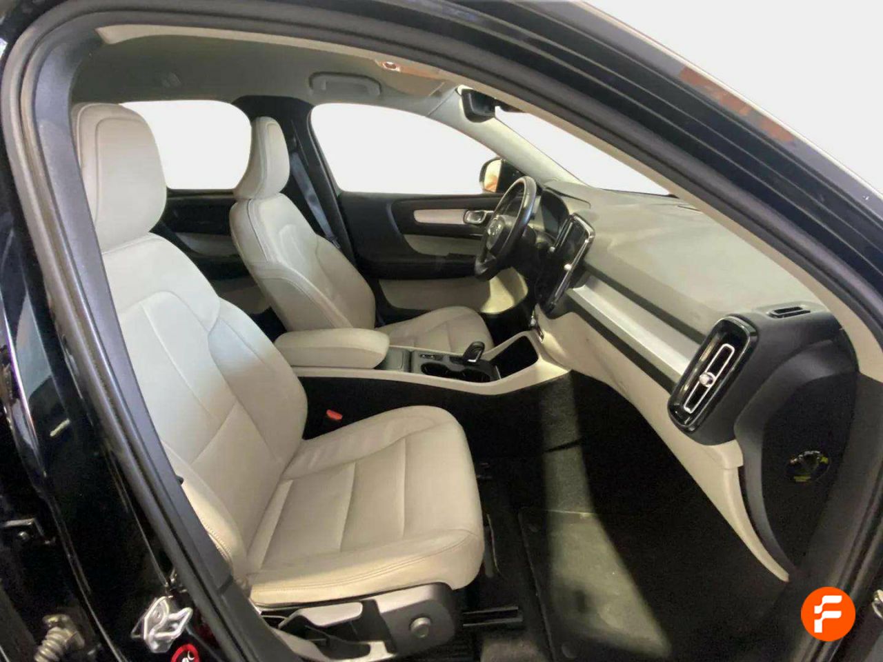 Foto Volvo XC40 14