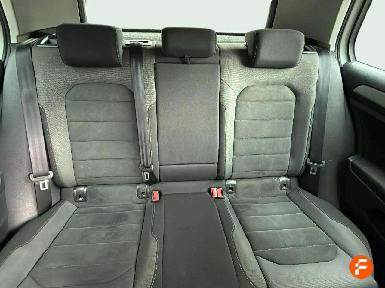 Foto Volkswagen Golf 19