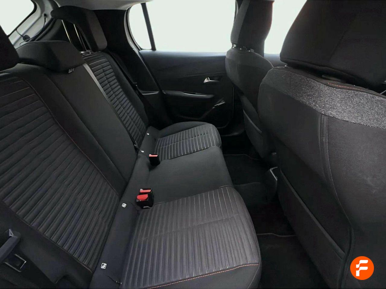 Foto Peugeot 208 16