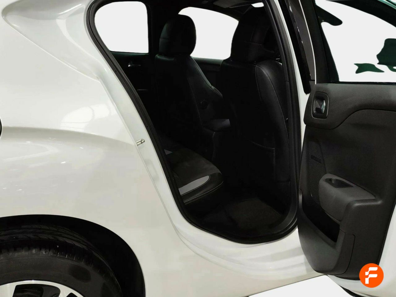 Foto DS Automobiles DS 4 9