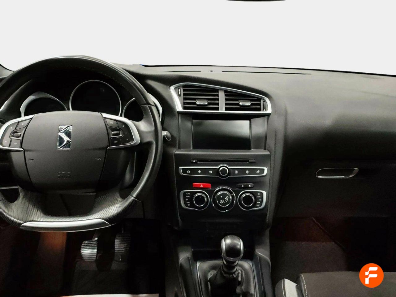 Foto DS Automobiles DS 4 11