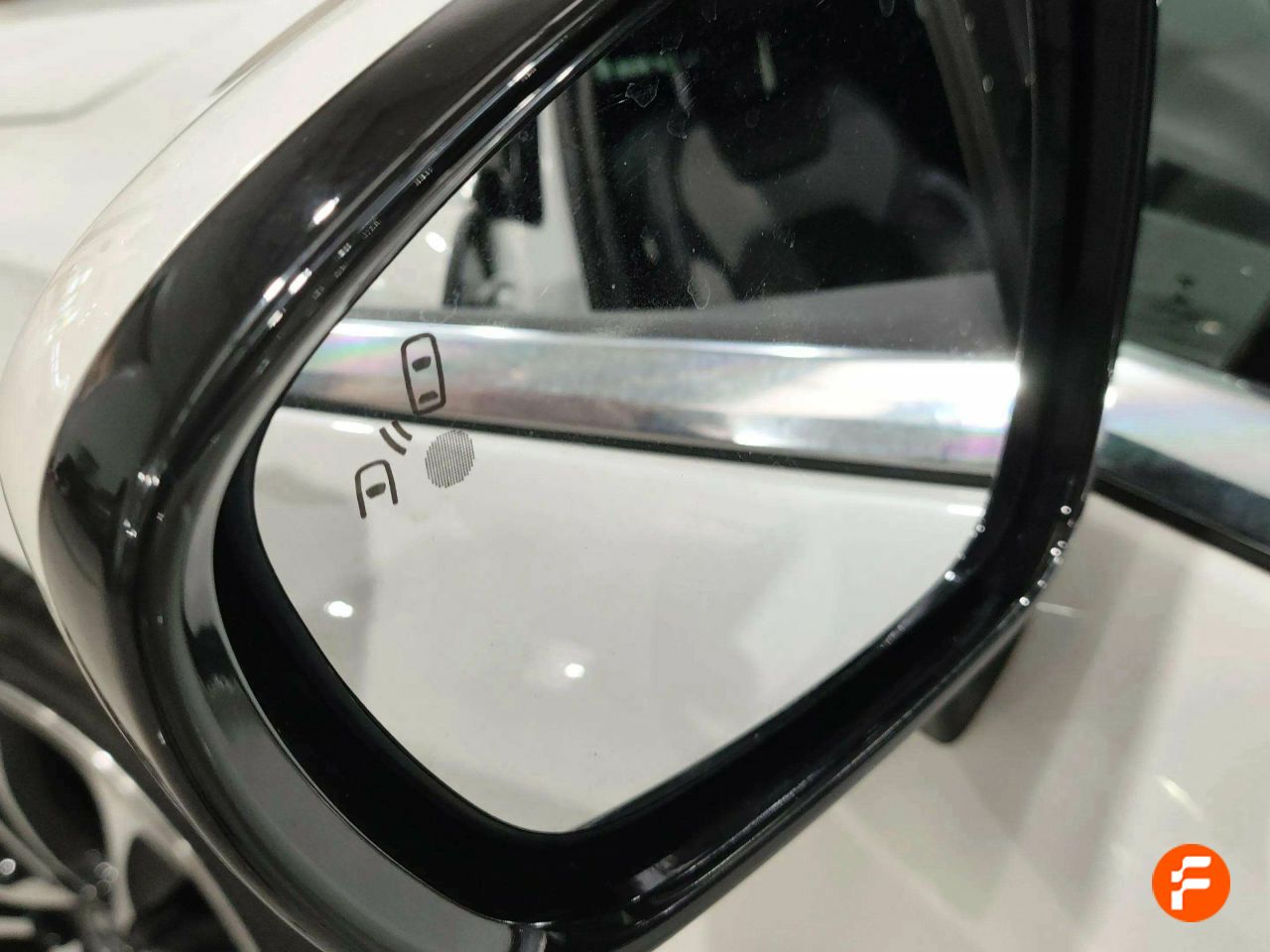 Foto DS Automobiles DS 4 24