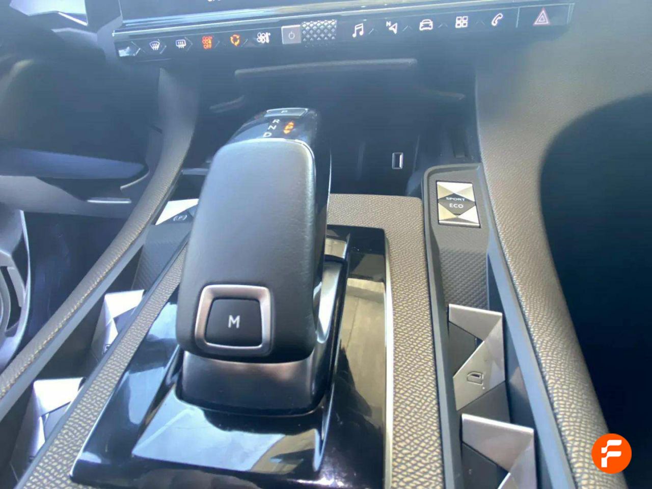 Foto DS Automobiles DS 7 8