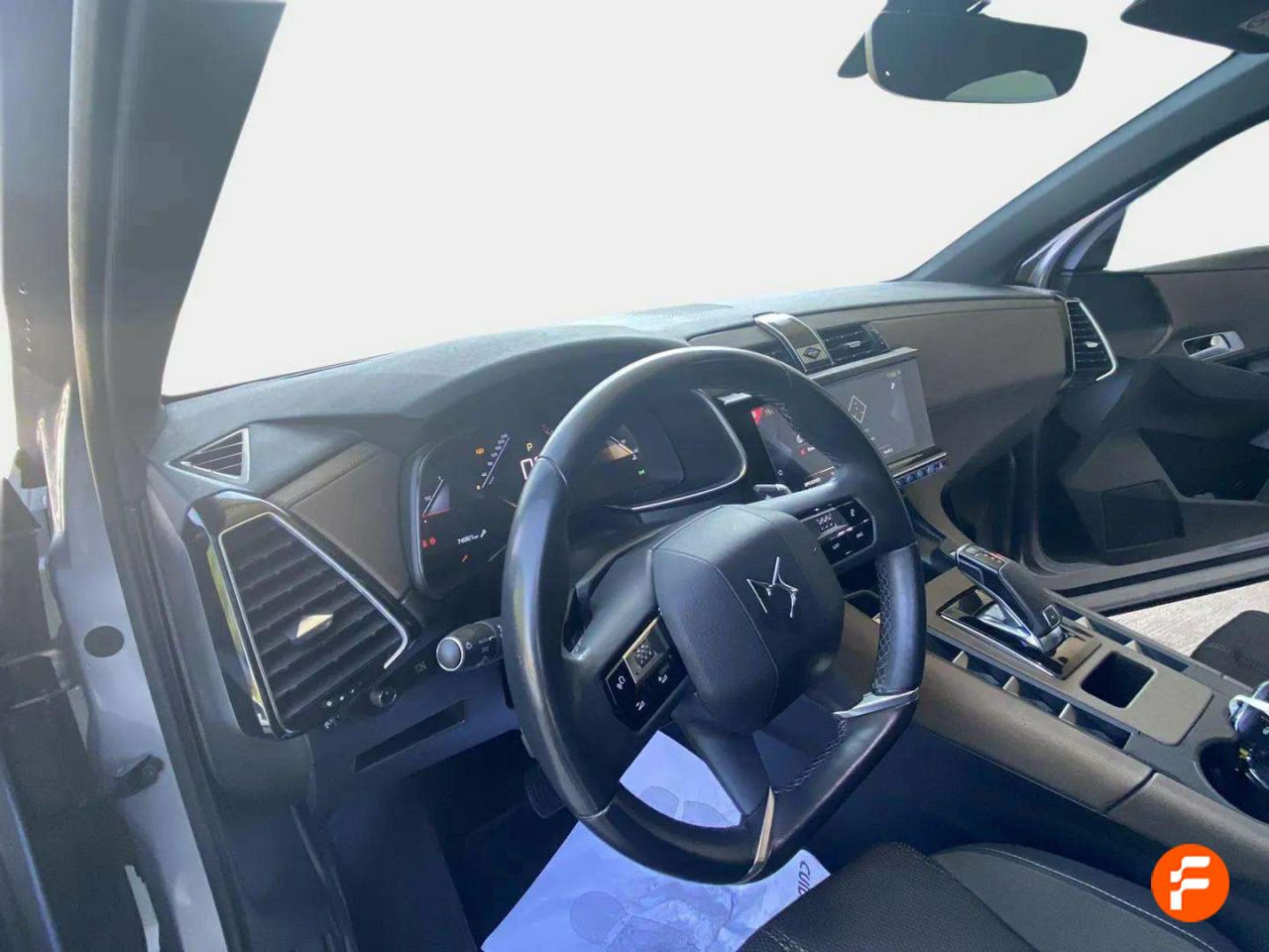 Foto DS Automobiles DS 7 10