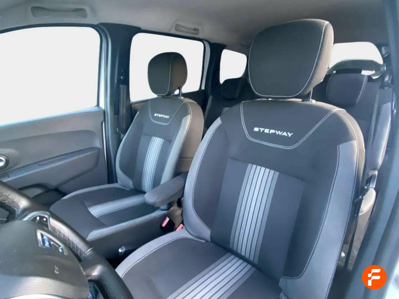 Foto Dacia Lodgy 13