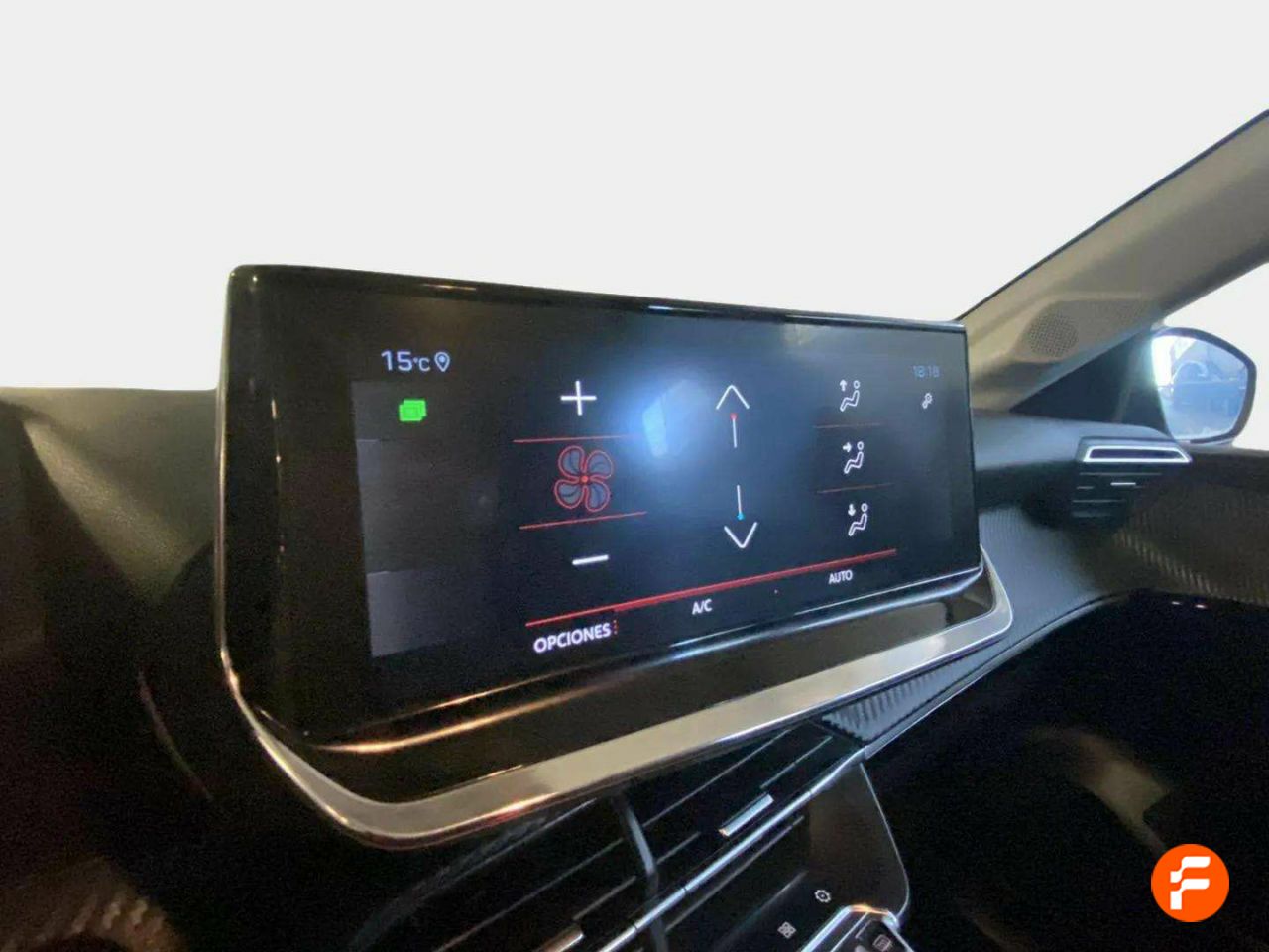 Foto Peugeot 208 9