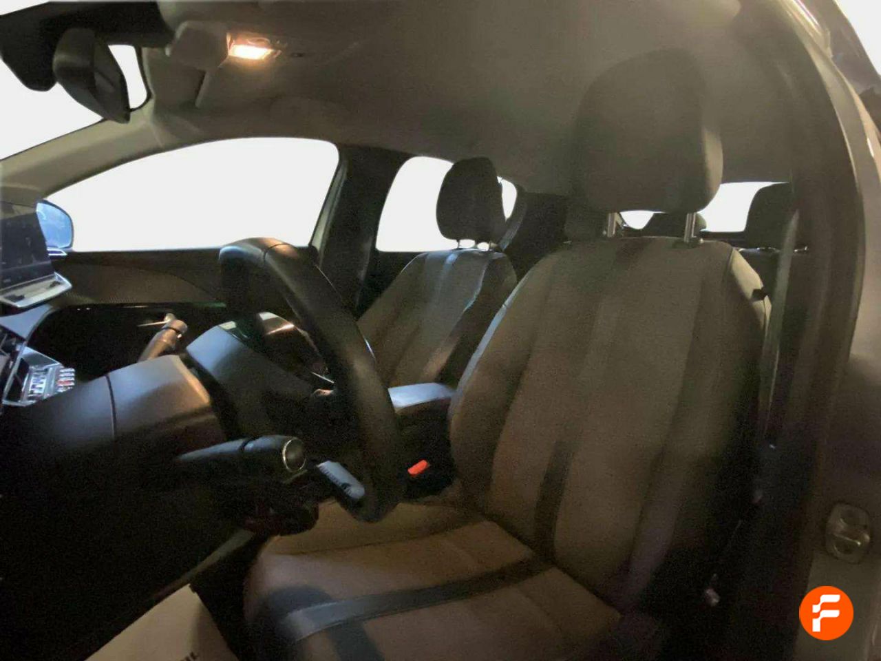 Foto Peugeot 208 11
