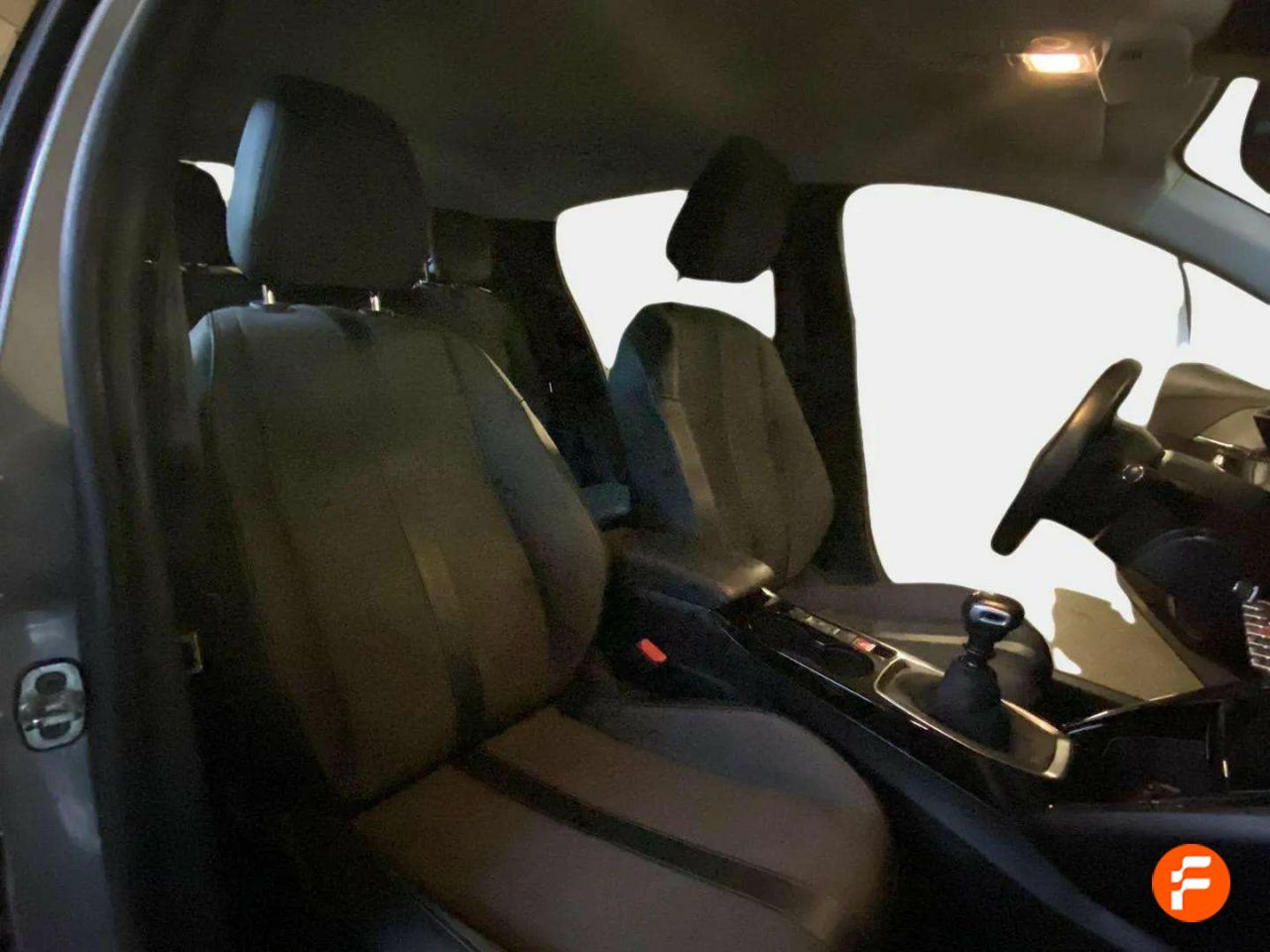 Foto Peugeot 208 12