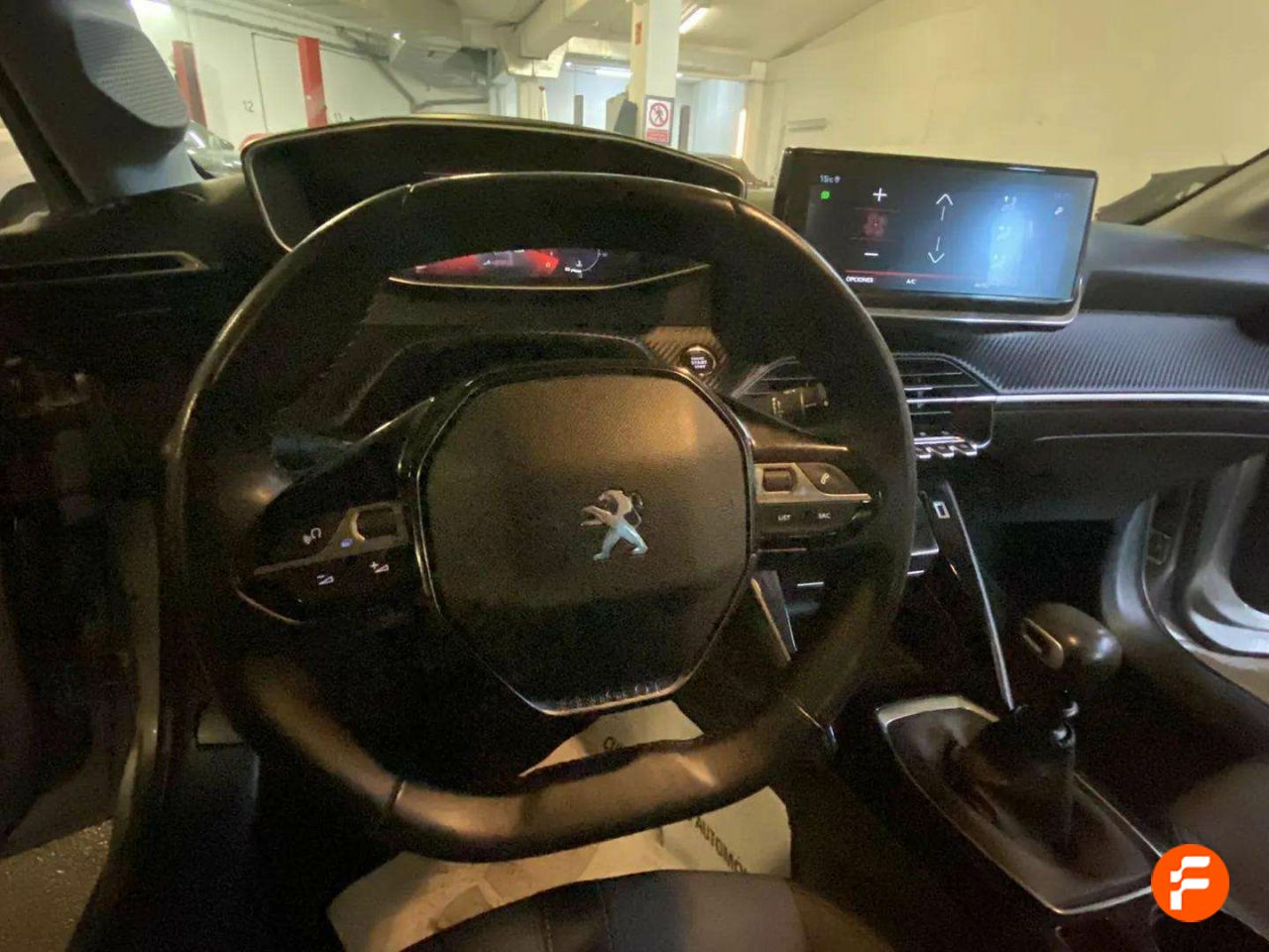 Foto Peugeot 208 15