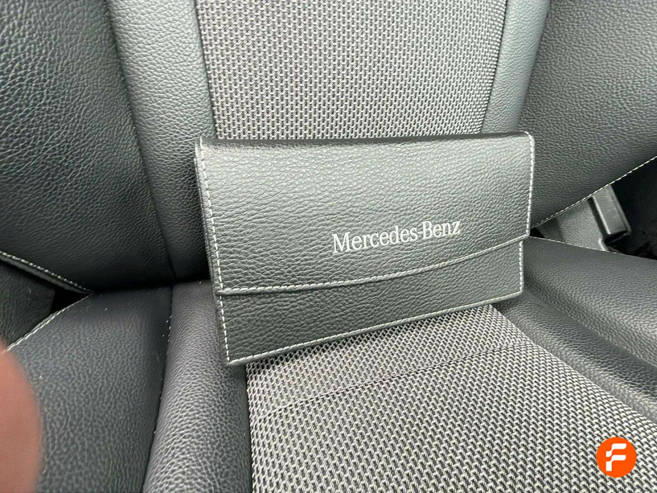 Foto Mercedes-Benz Clase C 25