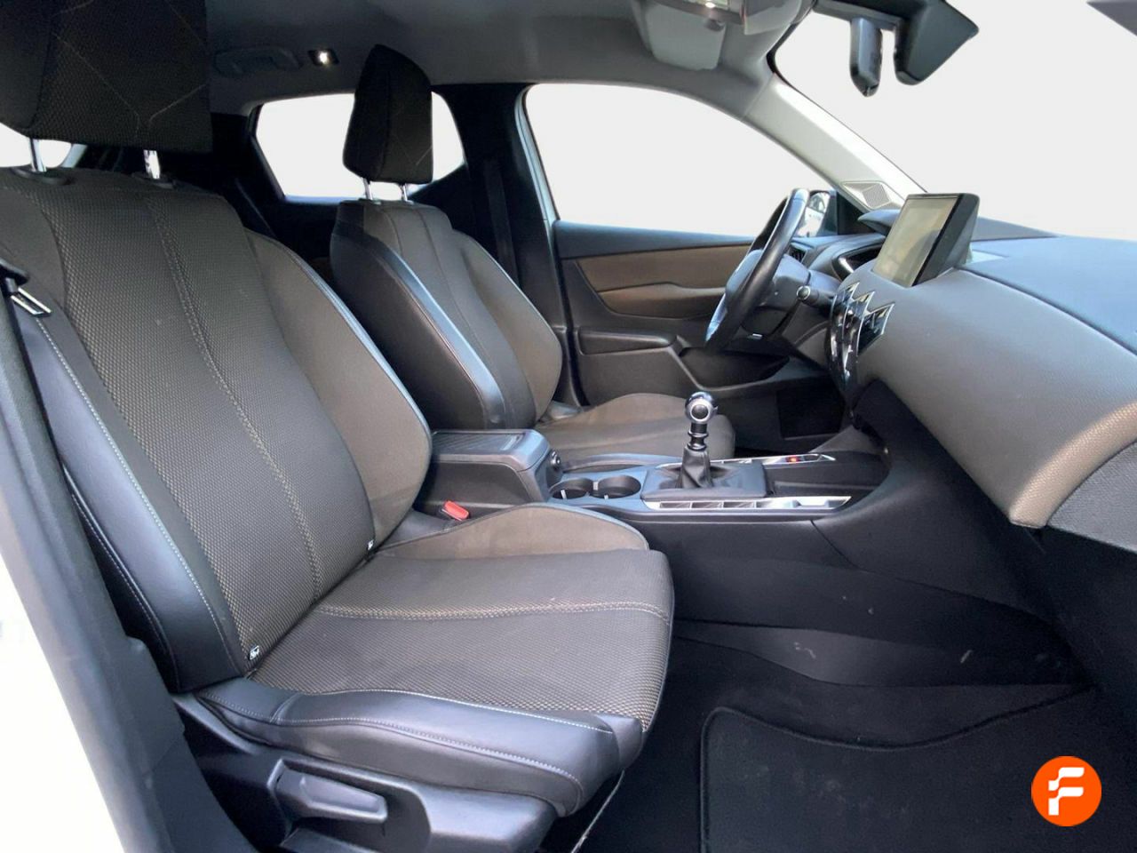Foto DS Automobiles DS 3 8