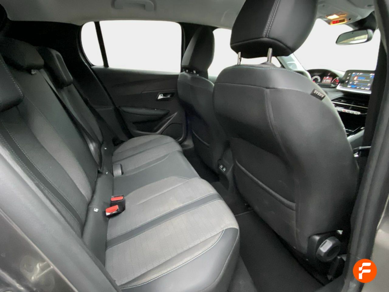 Foto Peugeot 208 14