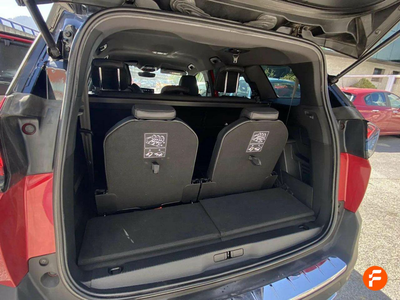 Foto Peugeot 5008 8