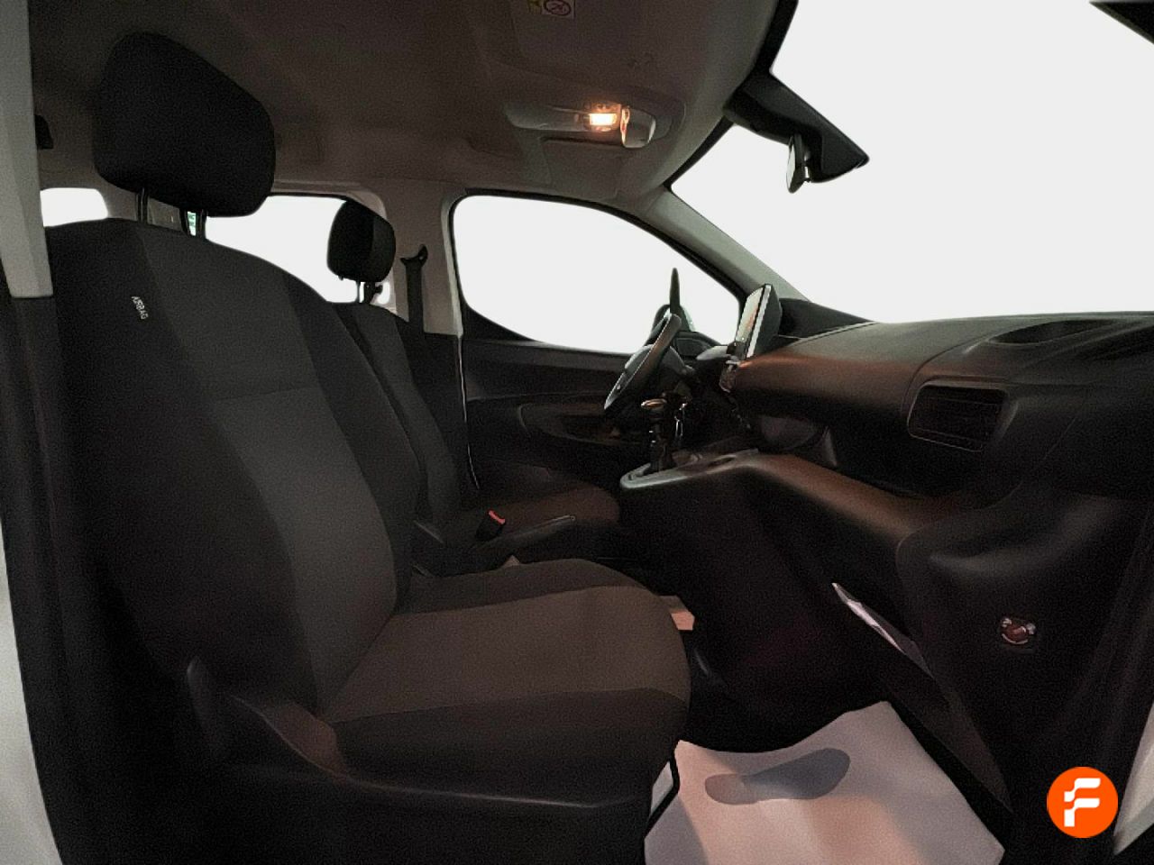 Foto Peugeot Rifter 8