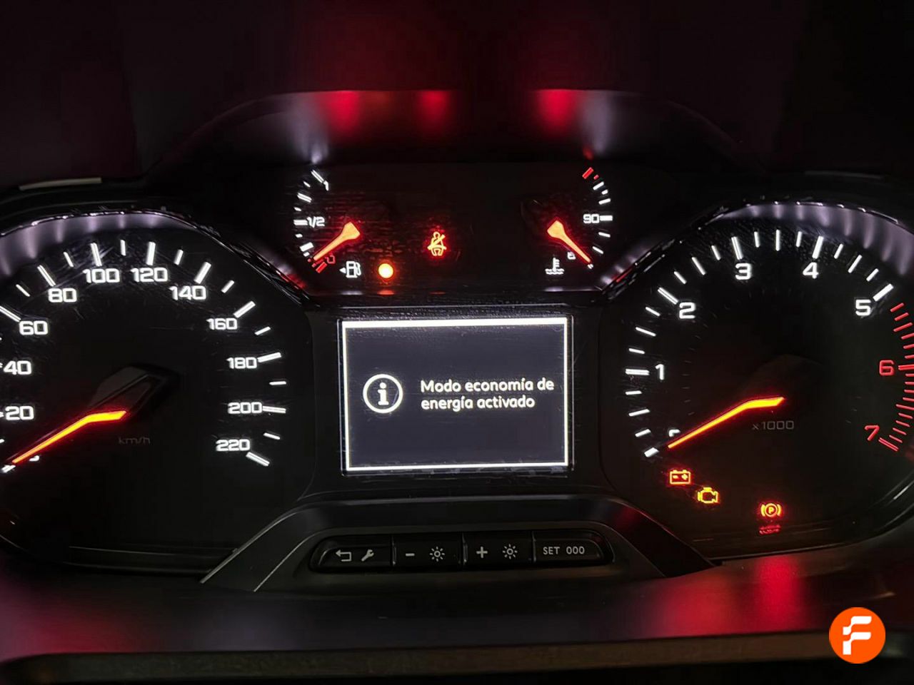 Foto Peugeot Rifter 14