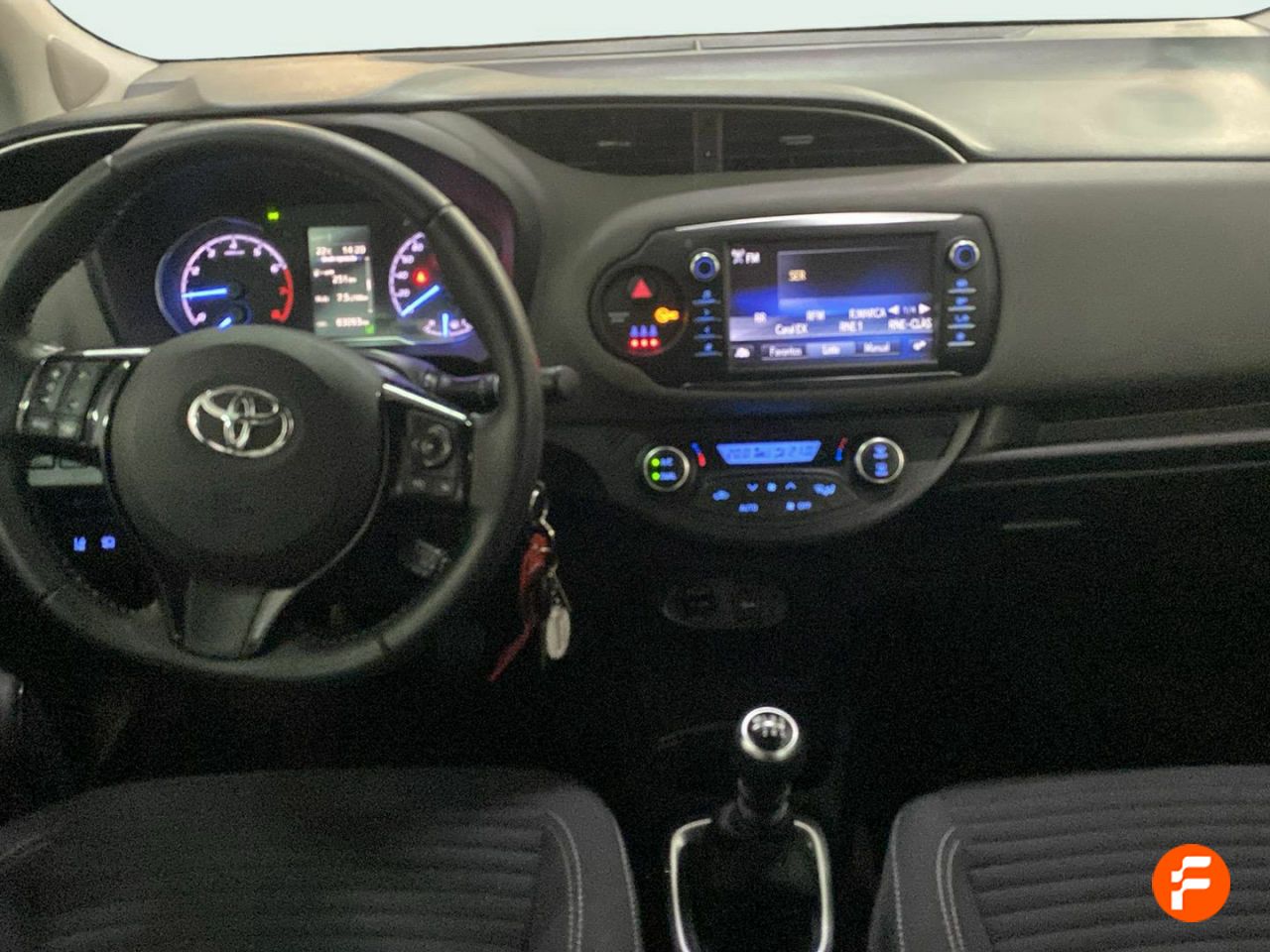 Foto Toyota Yaris 14