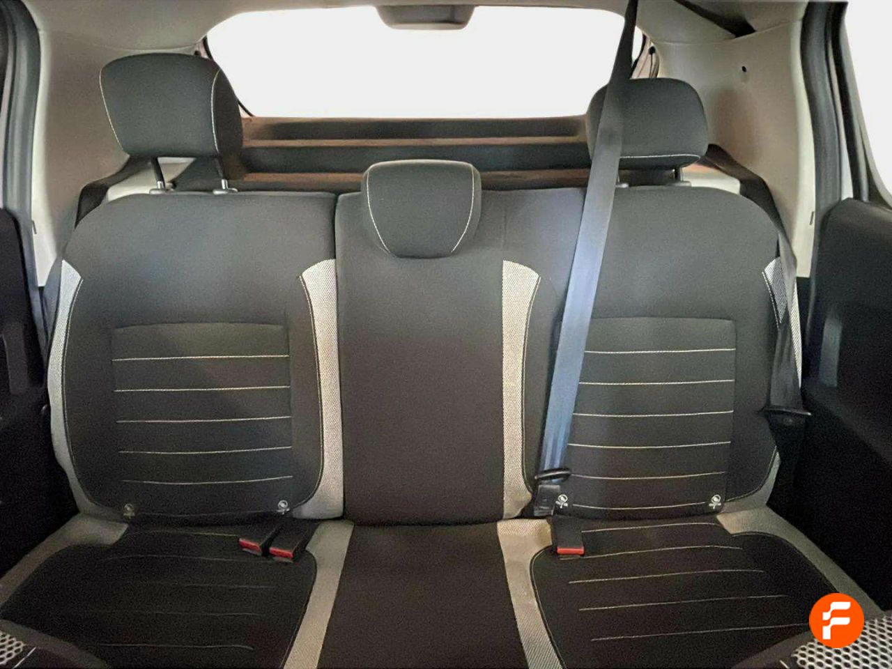 Foto Dacia Sandero 16
