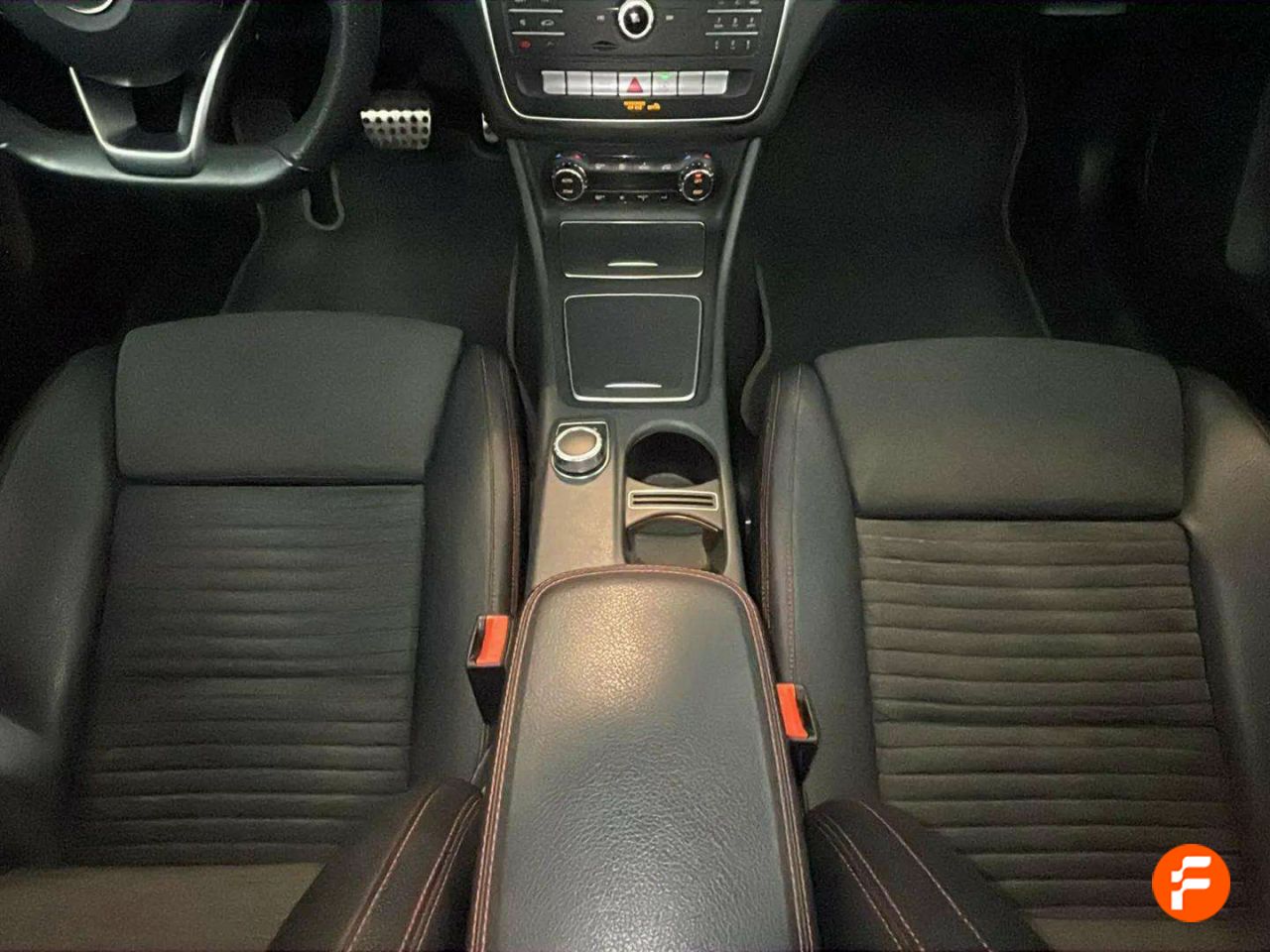 Foto Mercedes-Benz Clase CLA 23