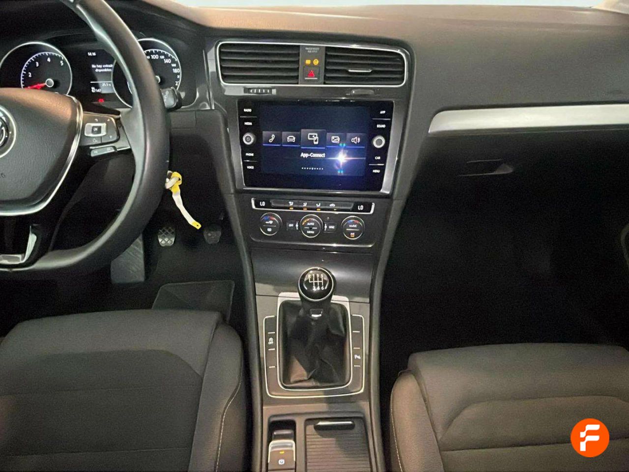 Foto Volkswagen Golf 16