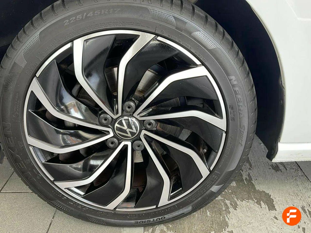 Foto Volkswagen Golf 25