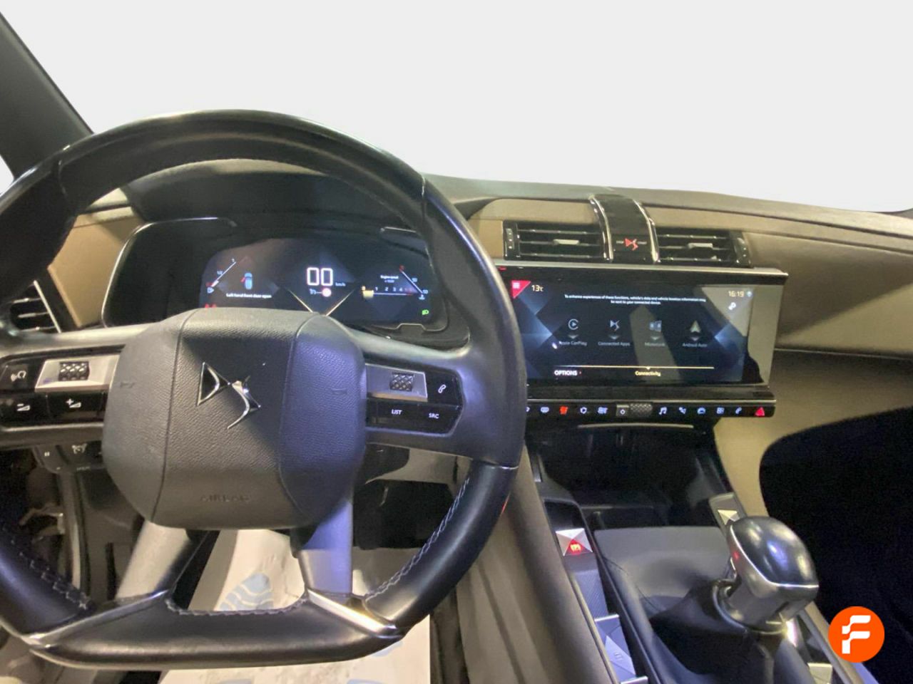 Foto DS Automobiles DS 7 7