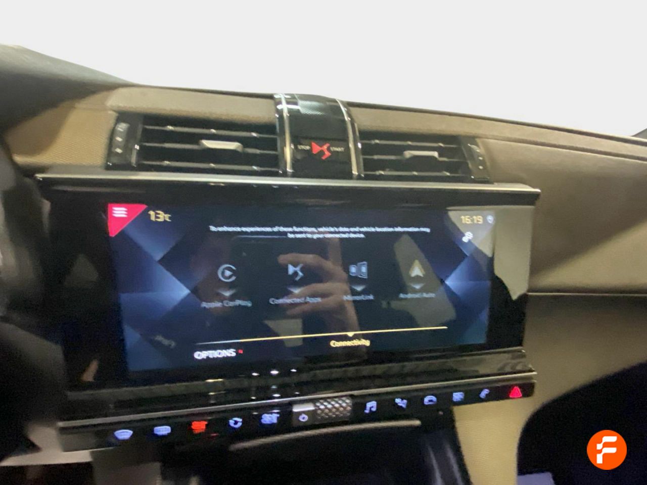 Foto DS Automobiles DS 7 10