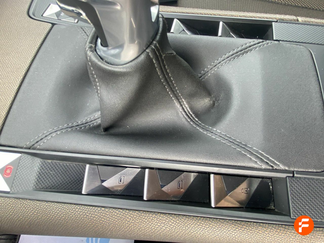 Foto DS Automobiles DS 7 11