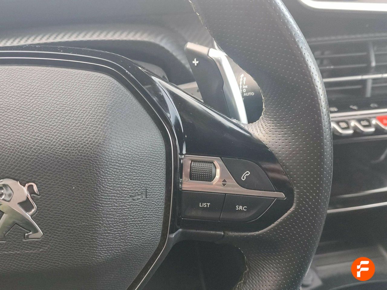 Foto Peugeot 2008 12