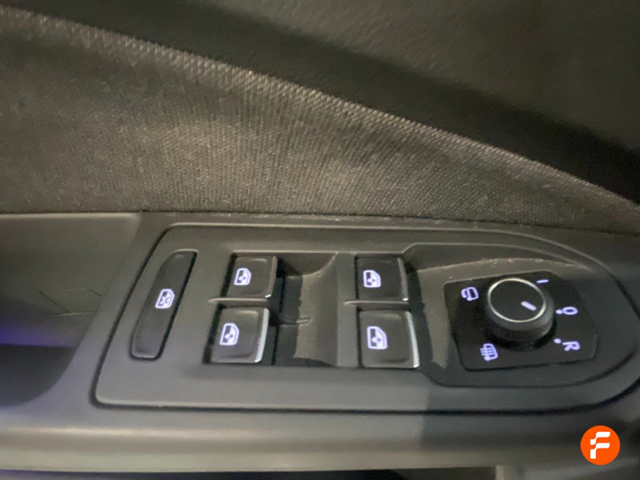 Foto Volkswagen Golf 17
