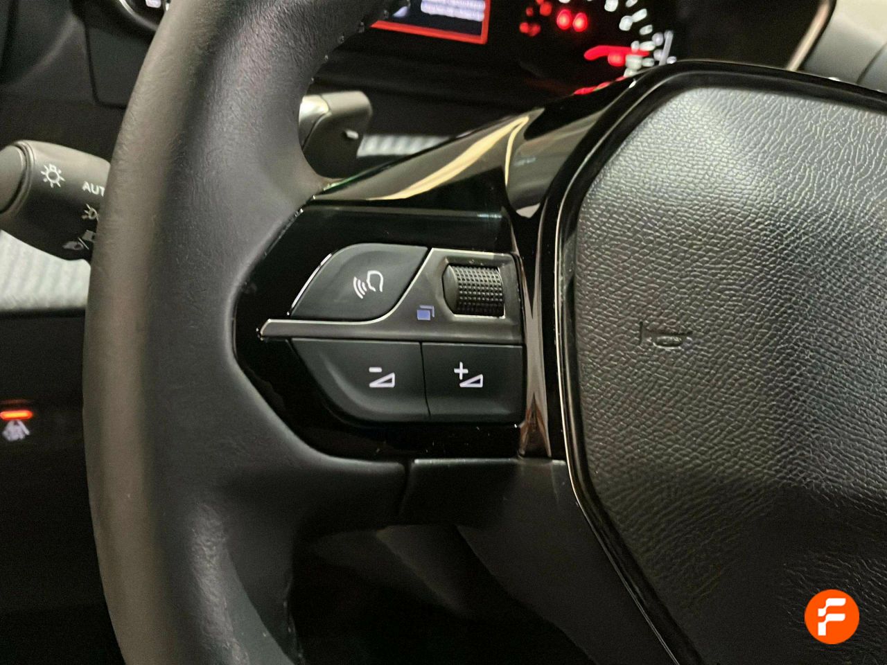 Foto Peugeot 2008 11