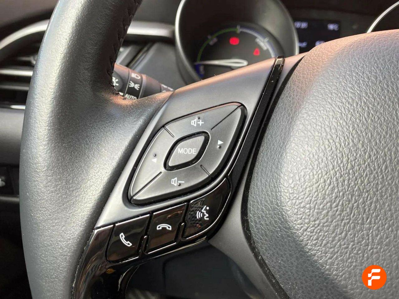 Foto Toyota C-HR 14